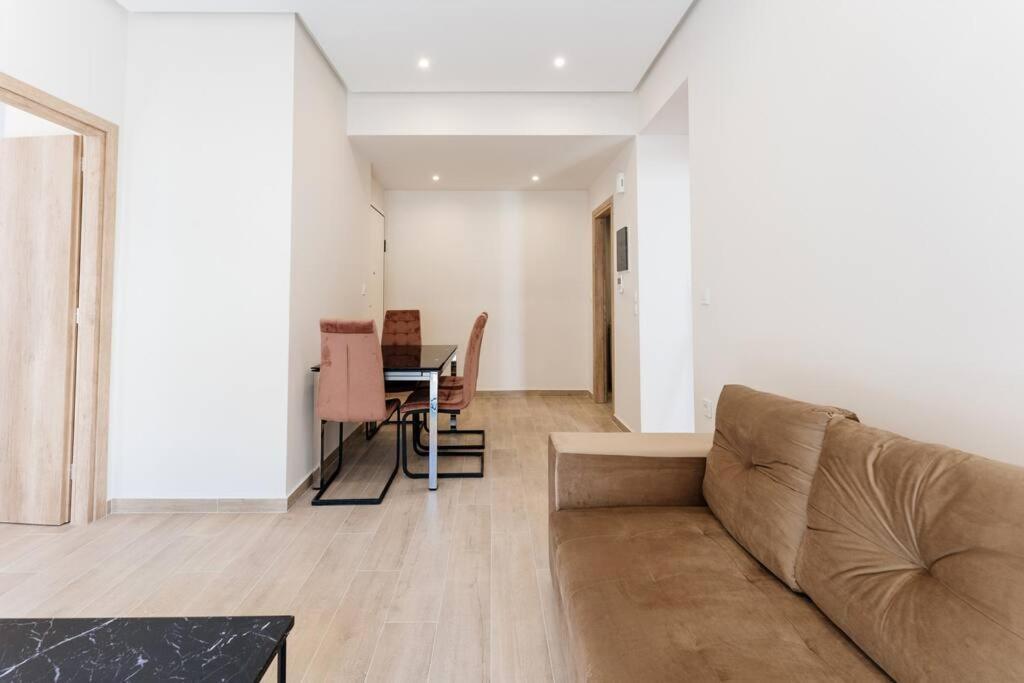 Comfy Apartment Near Acropolis Athens Exterior photo